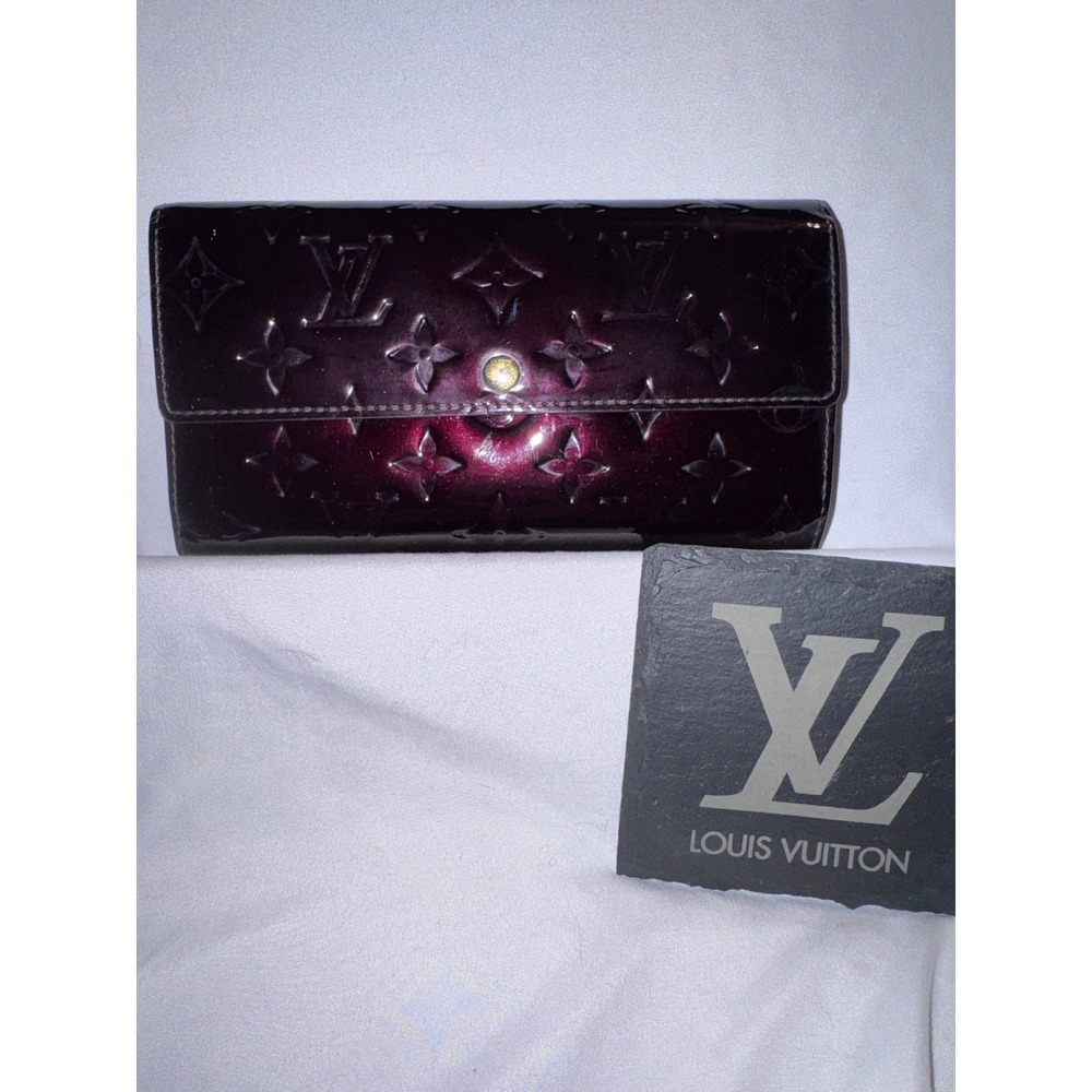 Louis Vuitton Sarah Wallet Monogram Vernis Patent Leather Burgundy Plum‎ Purple